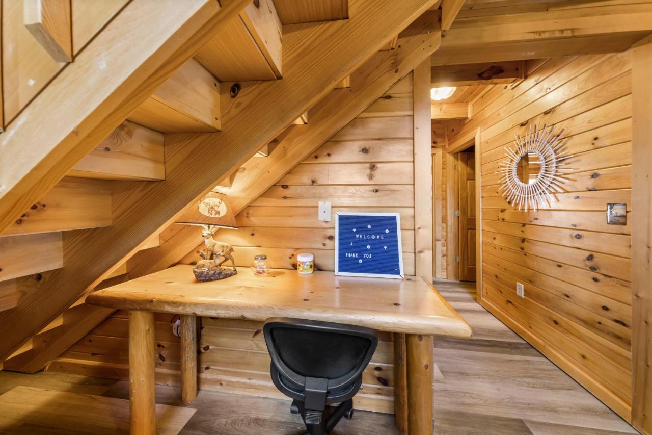 סביירוויל Serenity, A Rustic Log Cabin Retreat מראה חיצוני תמונה